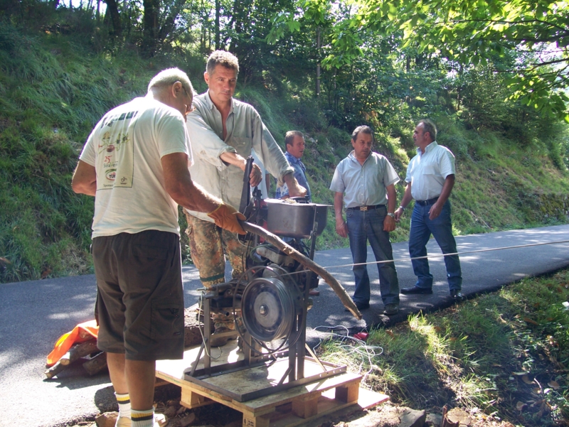  Image name: Persone075.jpg 
 width: 800 pixel 
 height: 601 pixel 
 Size: 513719 bytes 
 Click to enlarge 